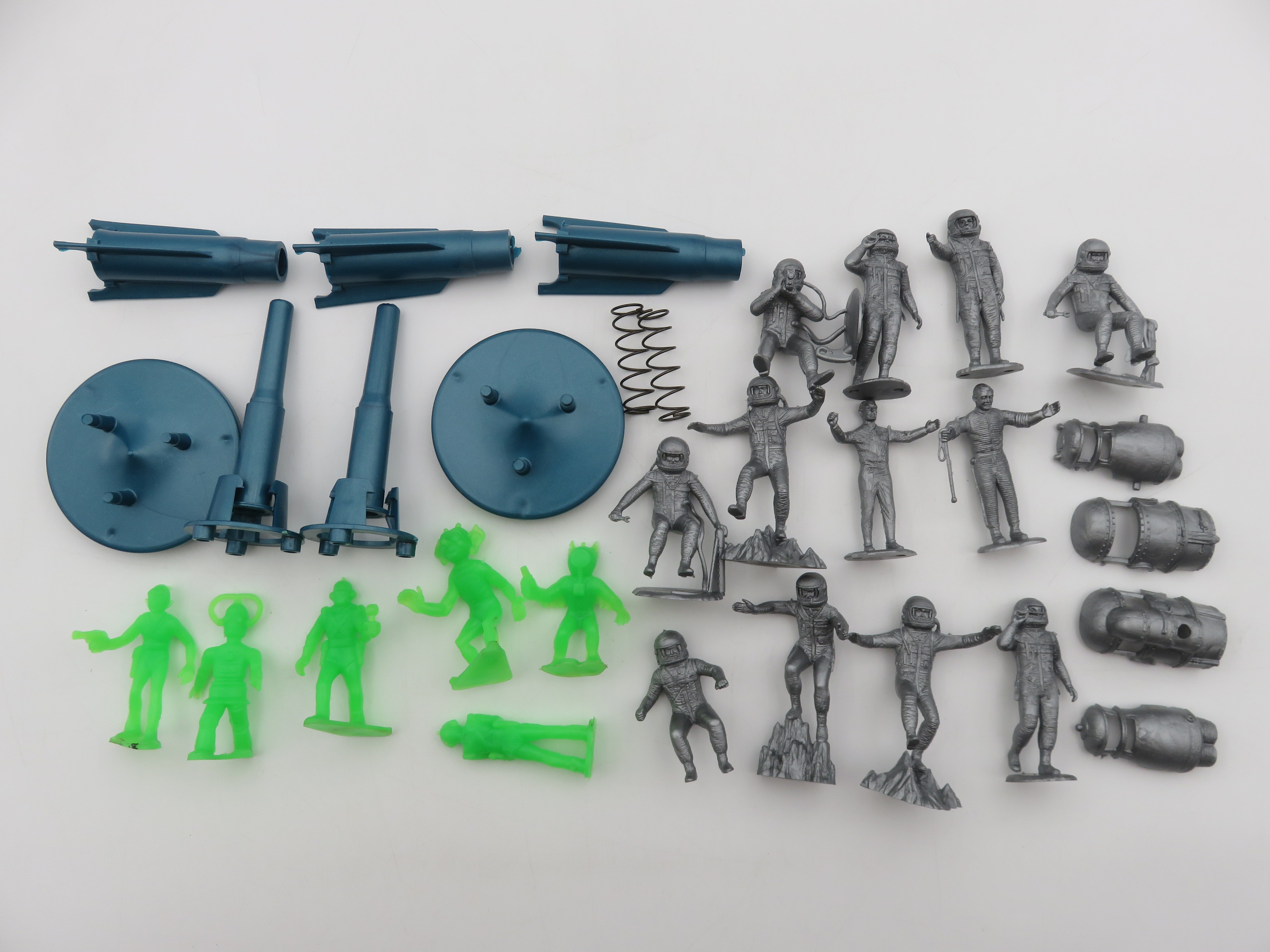 VINTAGE Project Apollo Moon Landing Set - Louis Marx & Co./Marx Toys (1968) #4646 Collectible